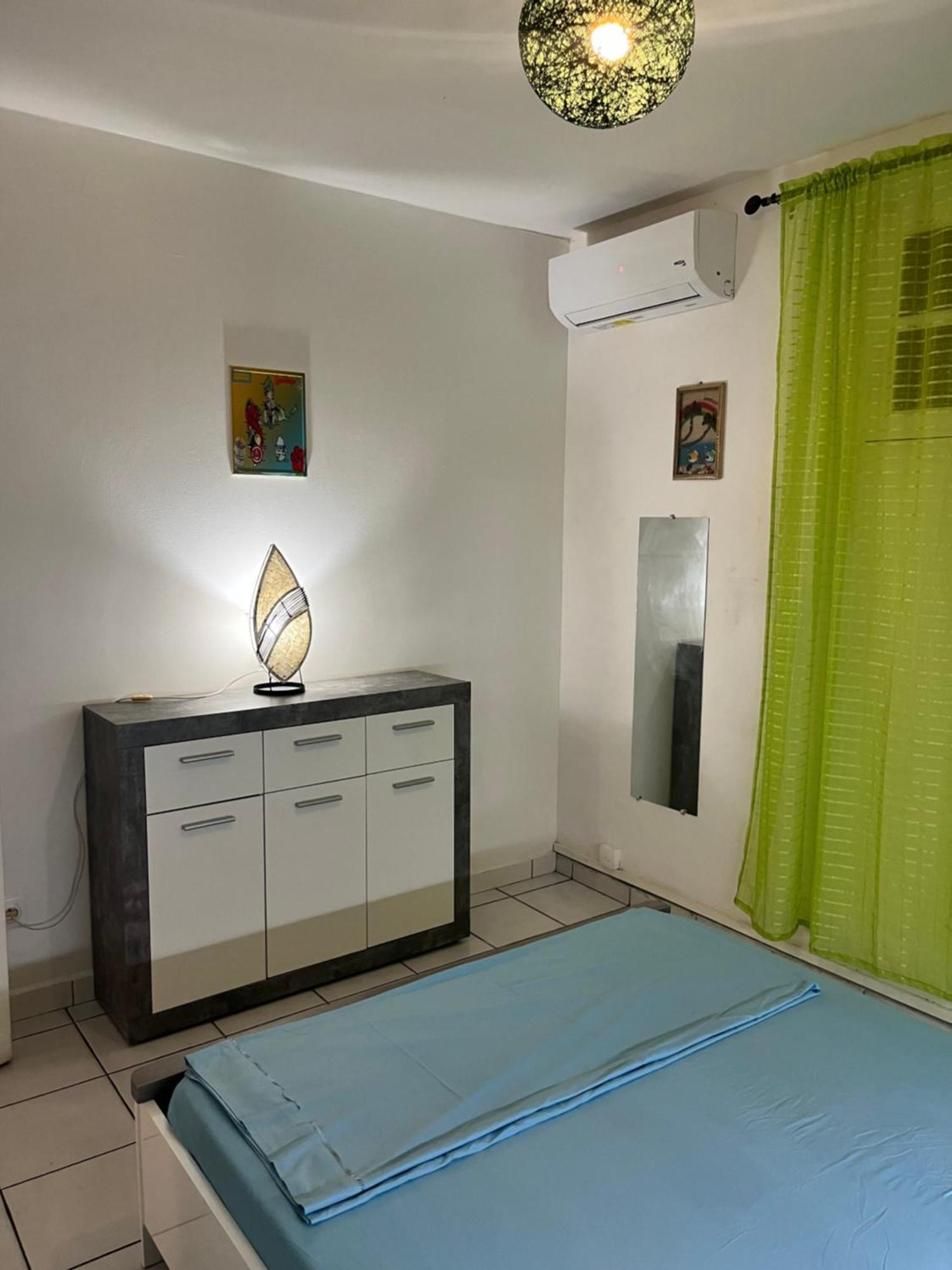 Chez Marc Apartment เลส์อาบิมส์ ภายนอก รูปภาพ